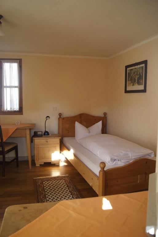 Hotel Zum Schwarzen Ross Und Gutmann Zur Post Hilpoltstein Room photo