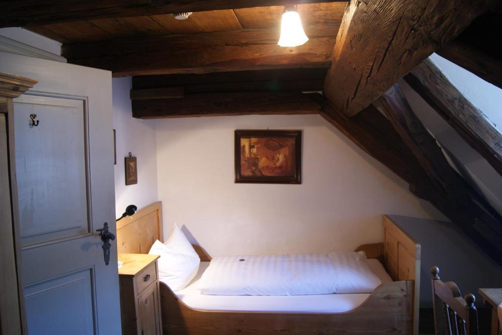 Hotel Zum Schwarzen Ross Und Gutmann Zur Post Hilpoltstein Room photo