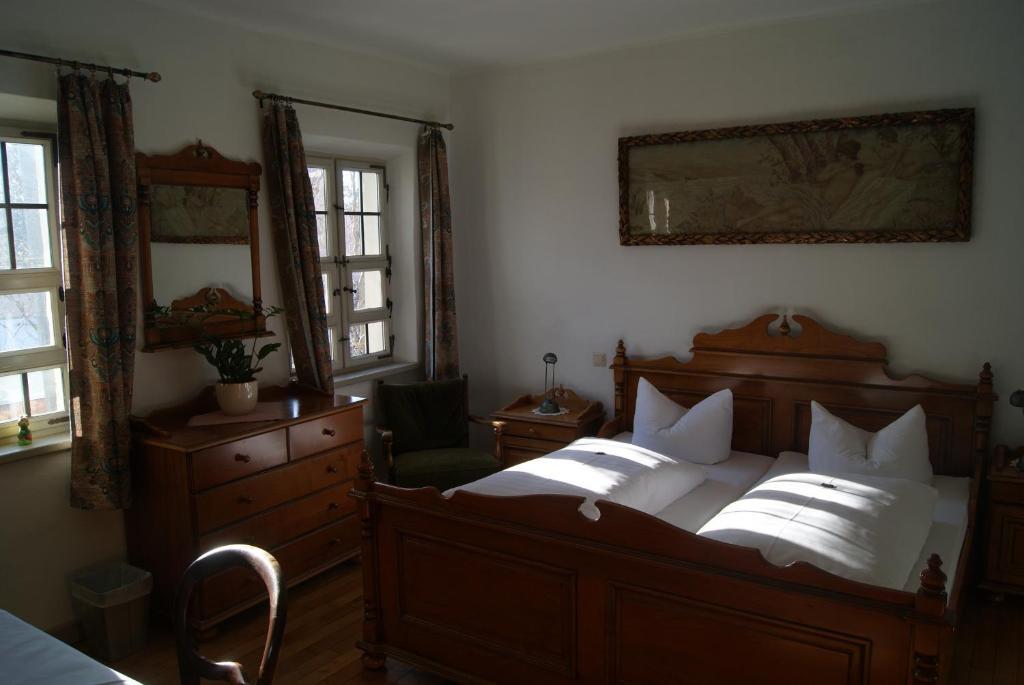 Hotel Zum Schwarzen Ross Und Gutmann Zur Post Hilpoltstein Room photo