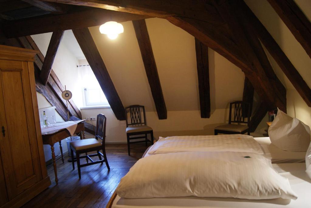 Hotel Zum Schwarzen Ross Und Gutmann Zur Post Hilpoltstein Room photo