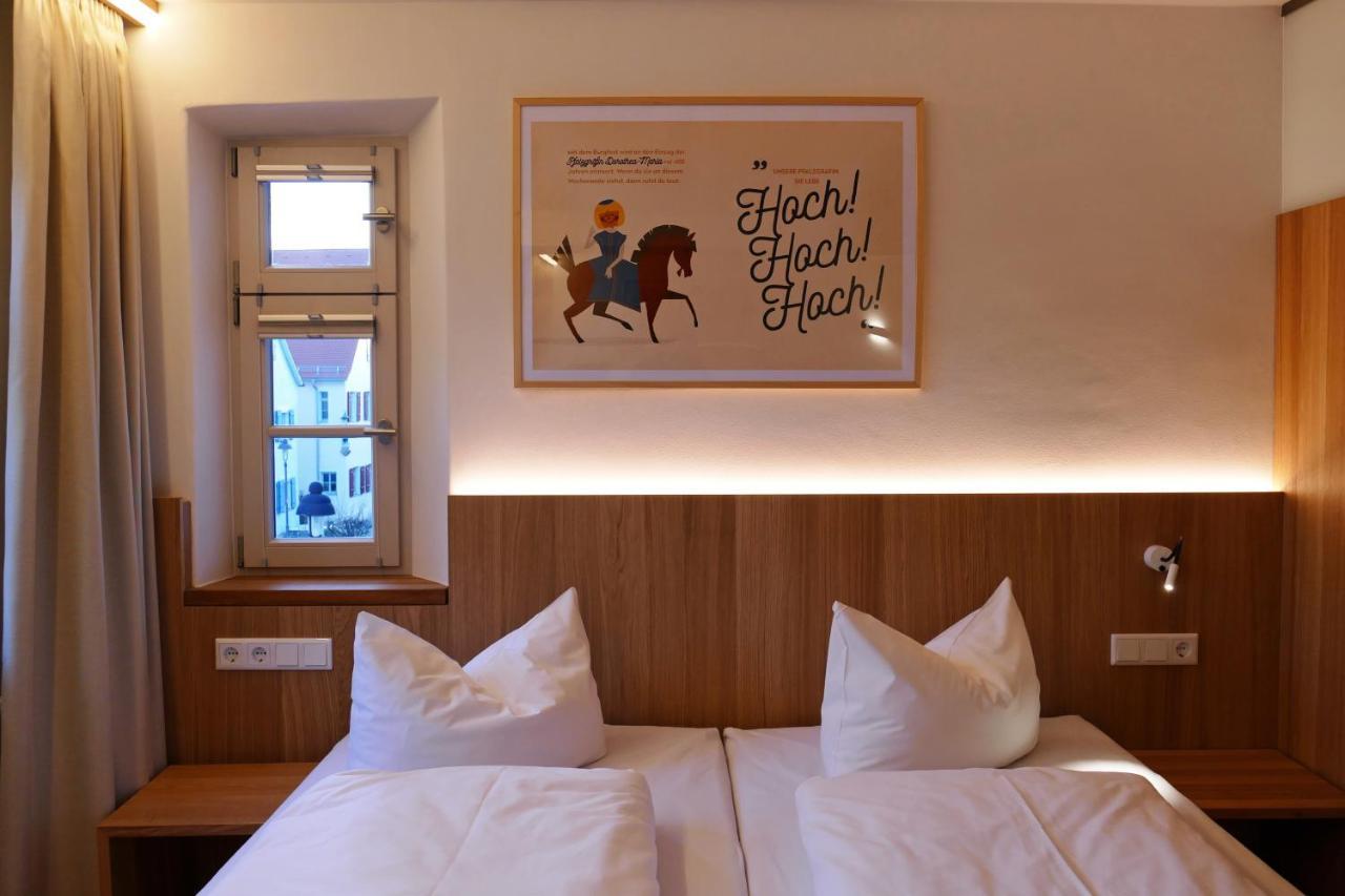 Hotel Zum Schwarzen Ross Und Gutmann Zur Post Hilpoltstein Exterior photo